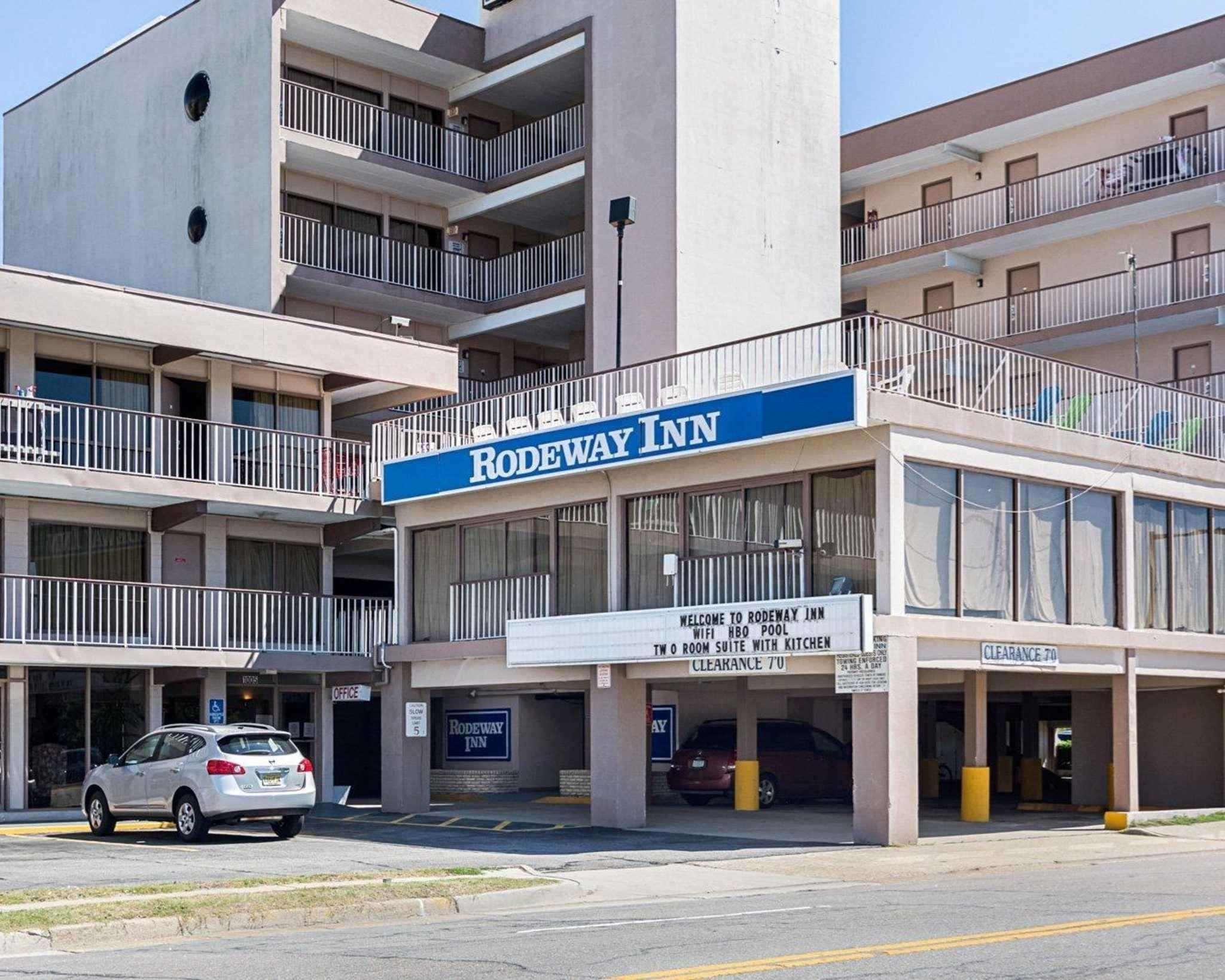 Red Roof Plus & Suites Virginia Beach - Seaside Buitenkant foto