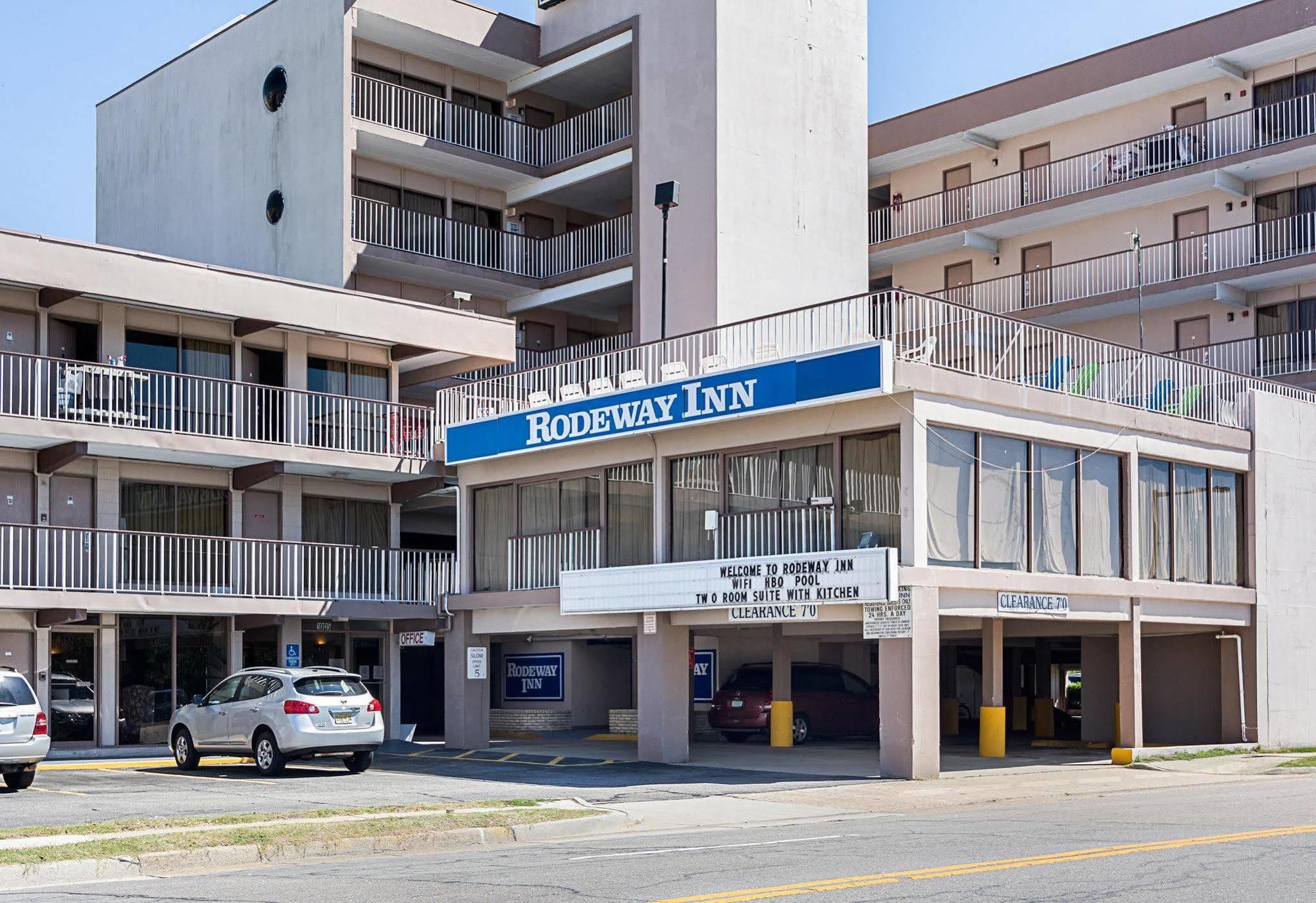 Red Roof Plus & Suites Virginia Beach - Seaside Buitenkant foto